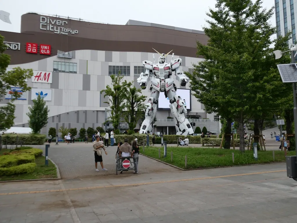 ガンダム像