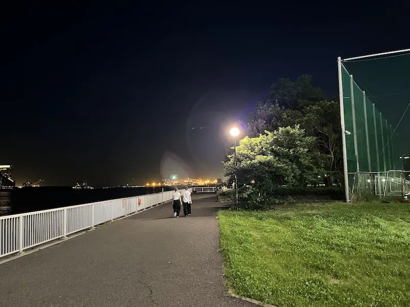 芝浦南ふ頭公園の海沿い遊歩道