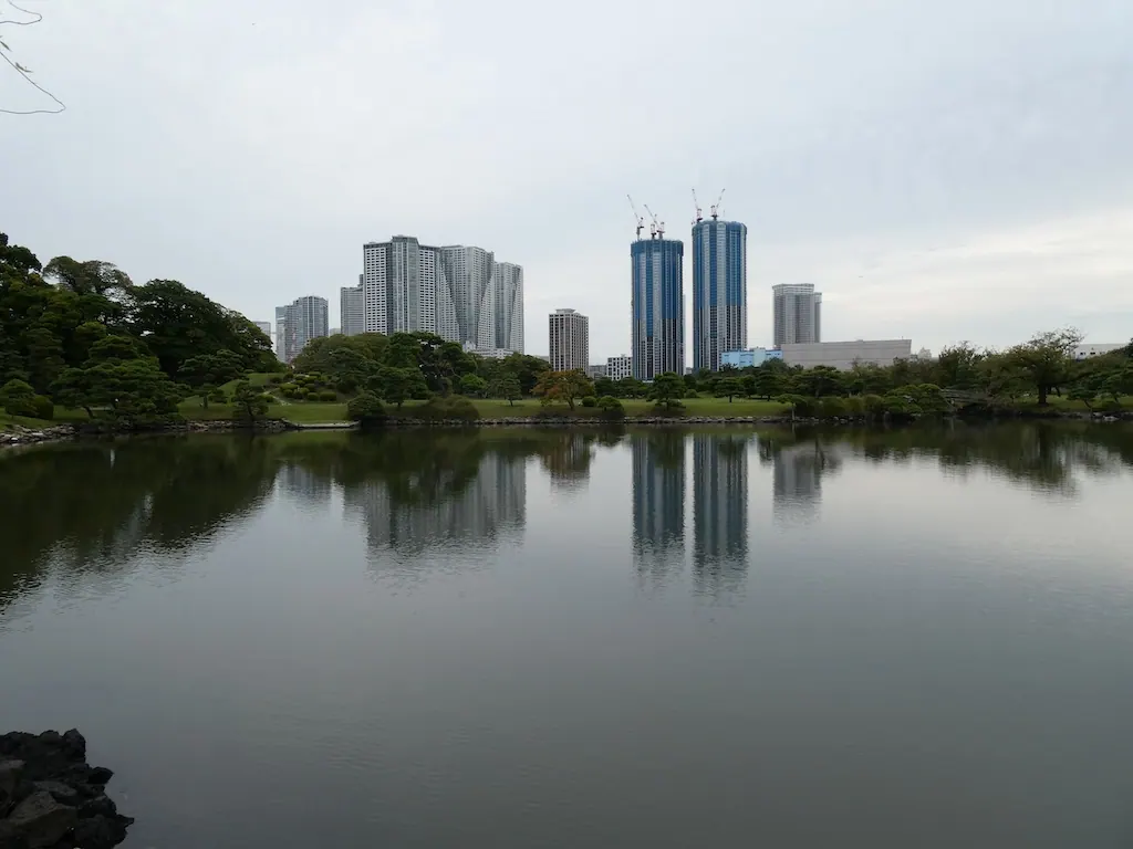 浜離宮恩賜庭園の潮入の池