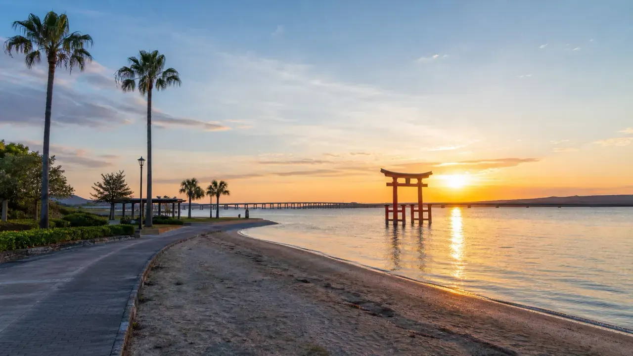 浜松市中央区の弁天島海浜公園を歩く散歩ガイド。JR弁天島駅から徒歩で向かい、浜名湖の赤い鳥居、砂浜、夕景を楽しむ回り方と時間帯、基本情報をまとめます。