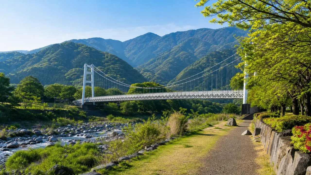 秦野戸川公園で、風の吊り橋、水無川、自然観察の森、丹沢の山並みをゆっくり歩く散歩を紹介。渋沢駅からバスで入り、表丹沢の入口を2時間で味わう歩き方をまとめます。