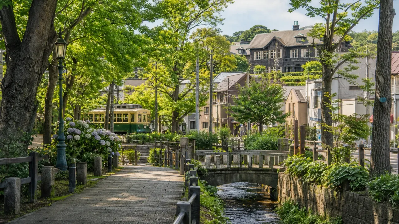 北区で散歩したい人向けに、飛鳥山公園、音無親水公園、旧古河庭園、十条銀座商店街、都電荒川線、荒川・隅田川沿いをエリア別に整理。坂、水辺、庭園、商店街を楽しむ散歩ガイドです。