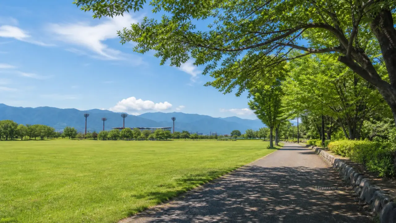 【日光】日光だいや川公園を歩く、日光連山を眺める芝生と森の公園さんぽ