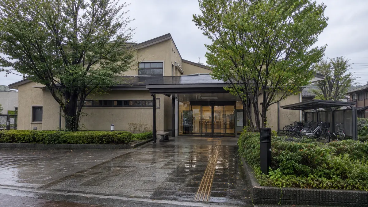 東京都立川市富士見町の立川市歴史民俗資料館を散歩目線で紹介。常設展示、企画展、アクセス、雨の日や暑い日の立ち寄り方を整理します。