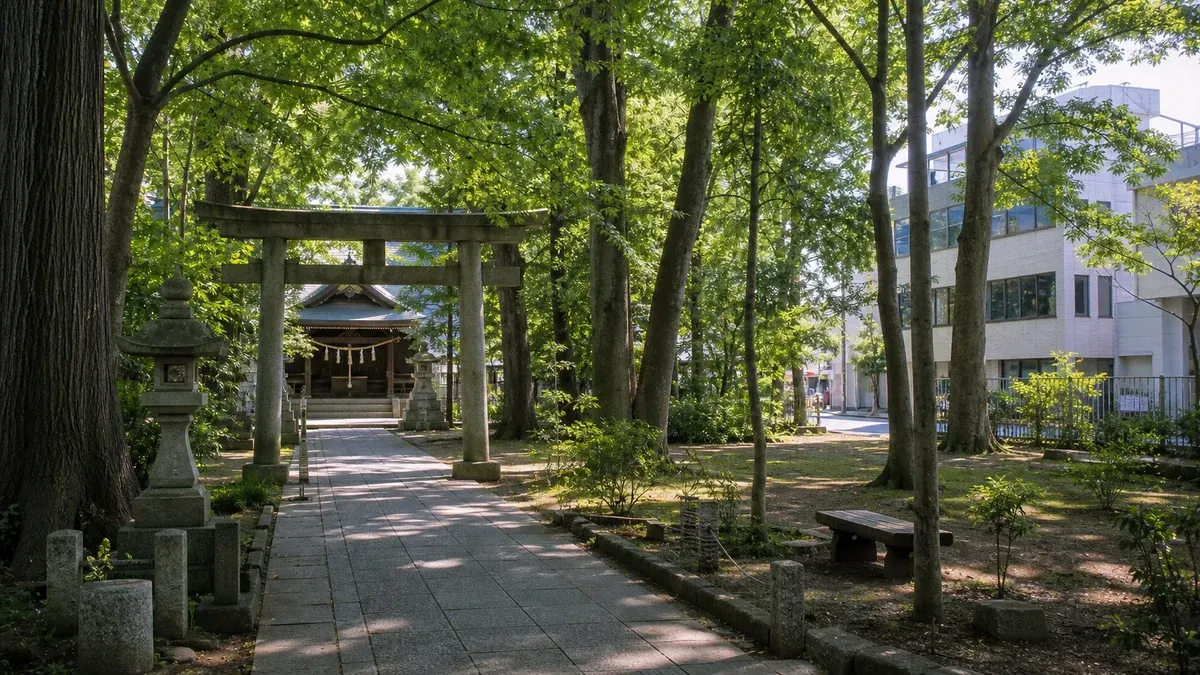 立川駅南口から諏訪神社、諏訪の森公園、立川市子ども未来センター・立川まんがぱーくをつなぐ半日散歩コースを紹介します。