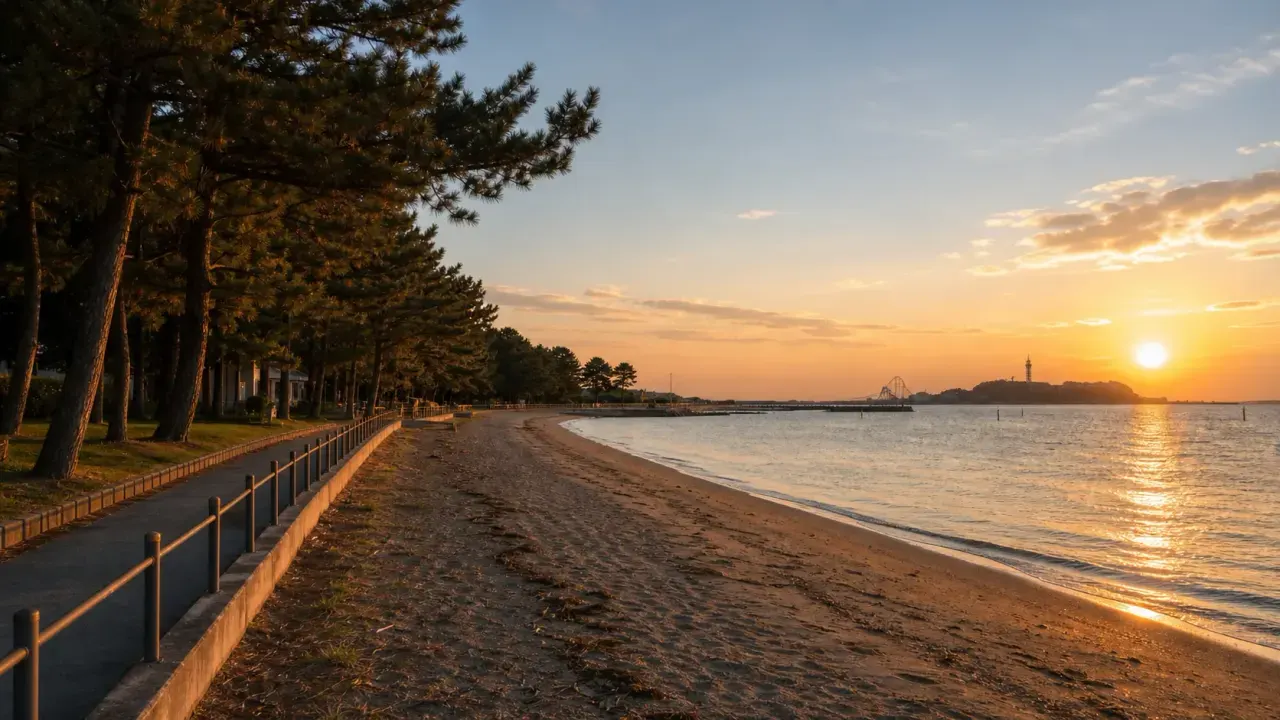 横浜市金沢区の海の公園を、夕方のひとり散歩目線で紹介。砂浜、海風、八景島方面の眺めを短時間で楽しむ歩き方と、季節ごとの注意点をまとめました。